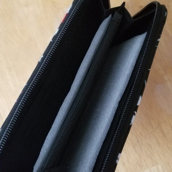 Disney Bioworld Mickey Mouse Mini Mouse Zip Around Wallet - Picture 5 of 9